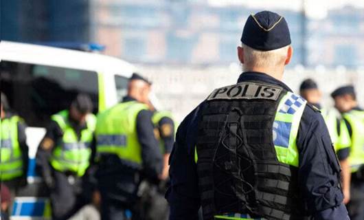 İsveç polisi 