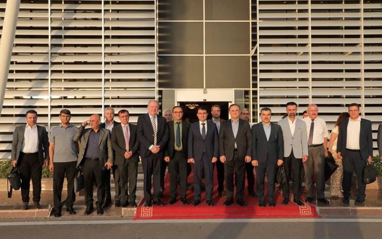 وفد إقليم كوردستان يبحث في بغداد تسليم العائدات وصرف الموازنة