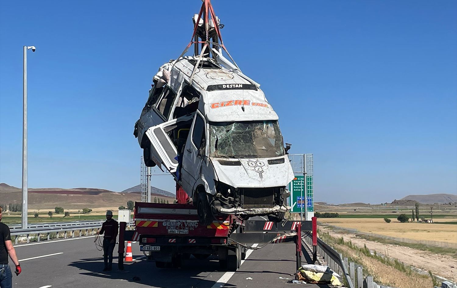 Li Nevşehîrê mînîbusa karkerên Şirnexî wergeriya