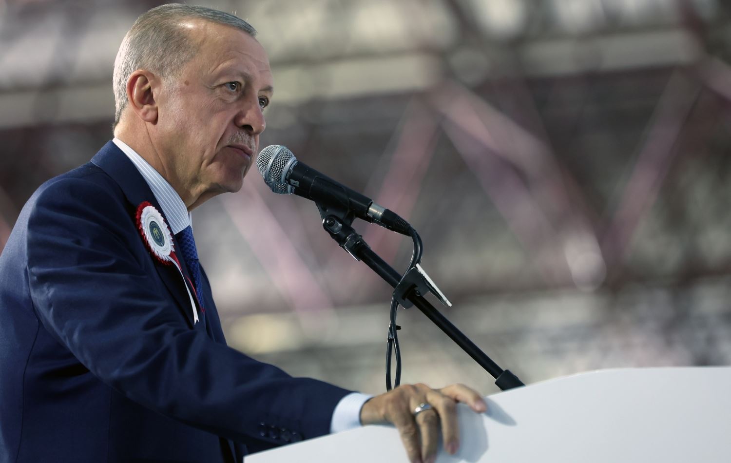 ئەردۆغان لەکاتی پێشکێشکردنی گوتارەکەی لە ئەنقەرە، وێنە: AA