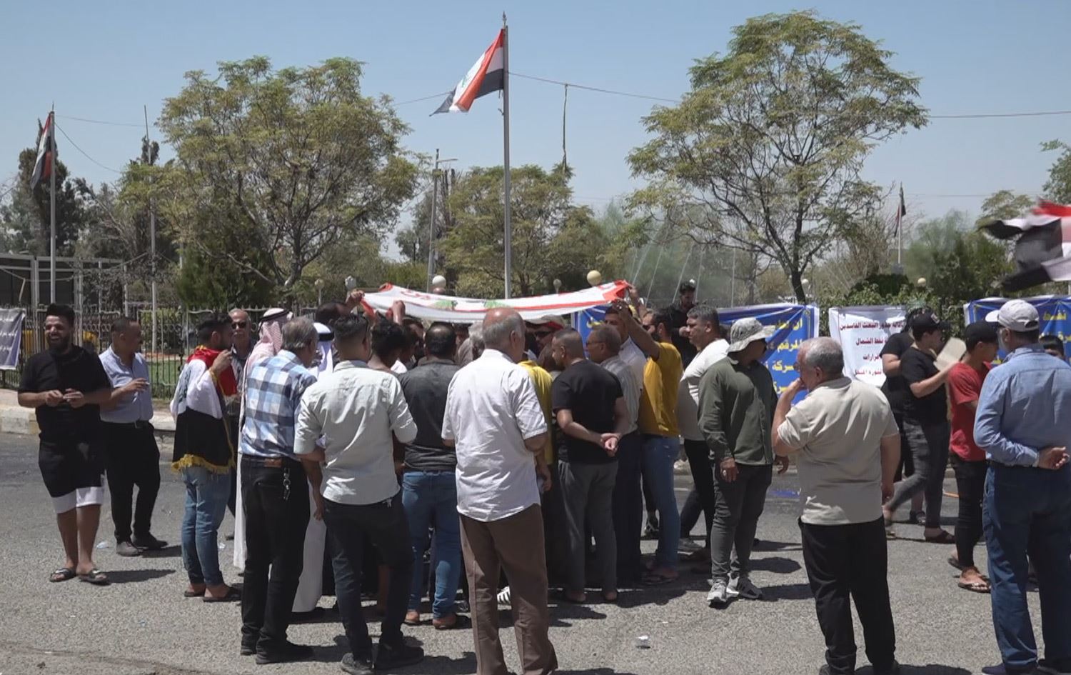 خۆپێشاندانی کەسوکاری کرێکارانی نەوتی باکوور لە کەرکووک دژی وەرگرتنەوەی خانووەکانیان