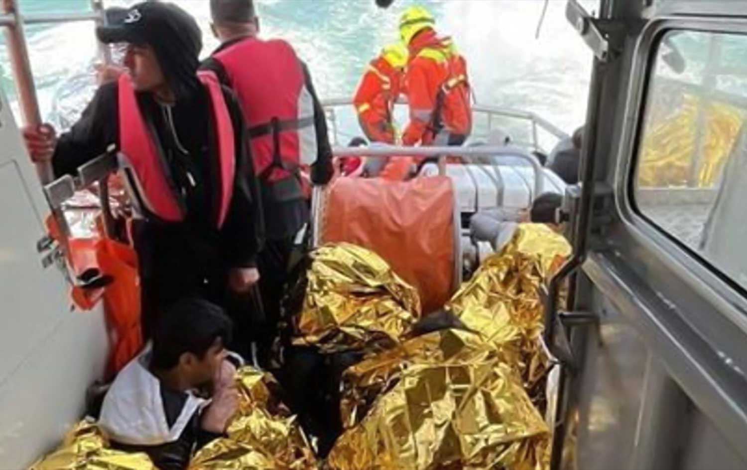 Li Brîtanyayê belemeke koçberan binav bû: 6 kes xeniqîn