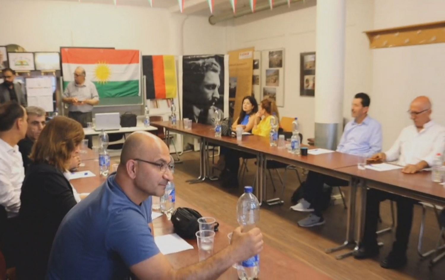 ALMANYA - Ji bo Kurdî konferans hat lidarxistin