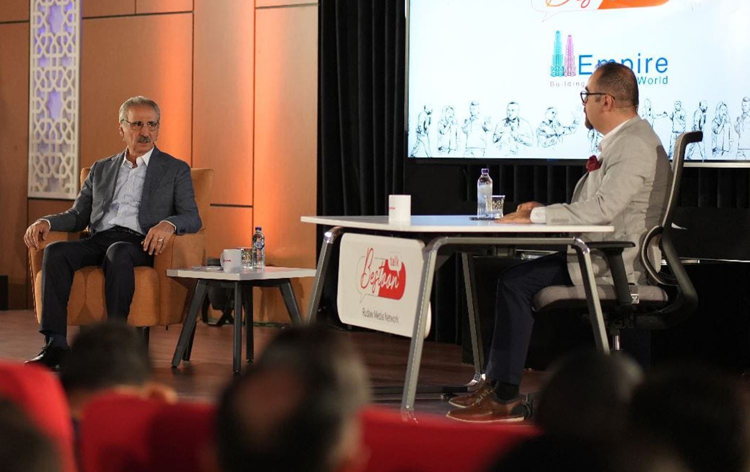 Mela Bextiyar hemû nihêniyan eşkere dike