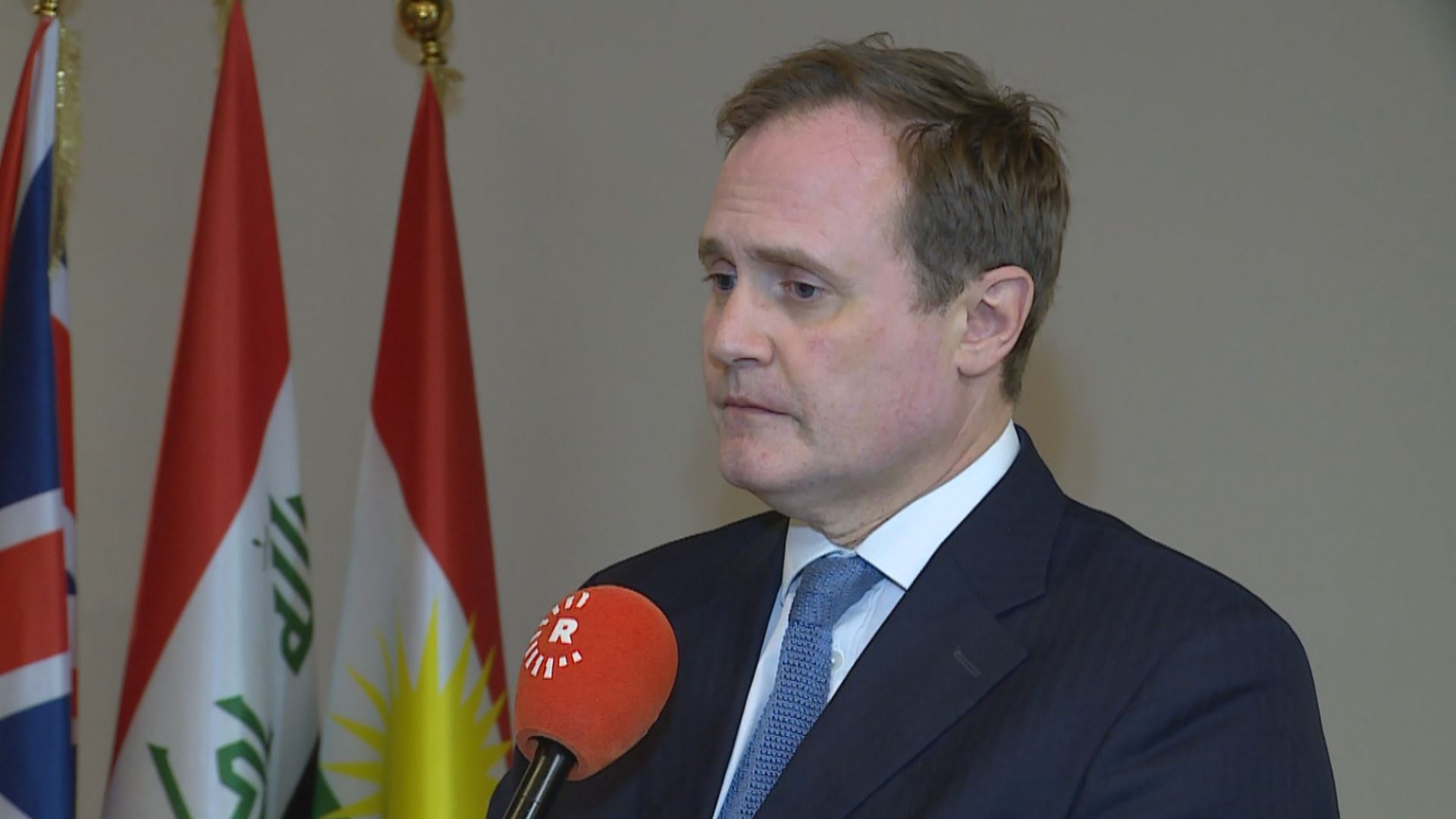 وەزیرێکی بەریتانیا پەیامی بۆ ئەو گەنجانە هەیە کە دەیانەوێت لە کوردستانەوە بە قاچاخ بچنە وڵاتەکەی