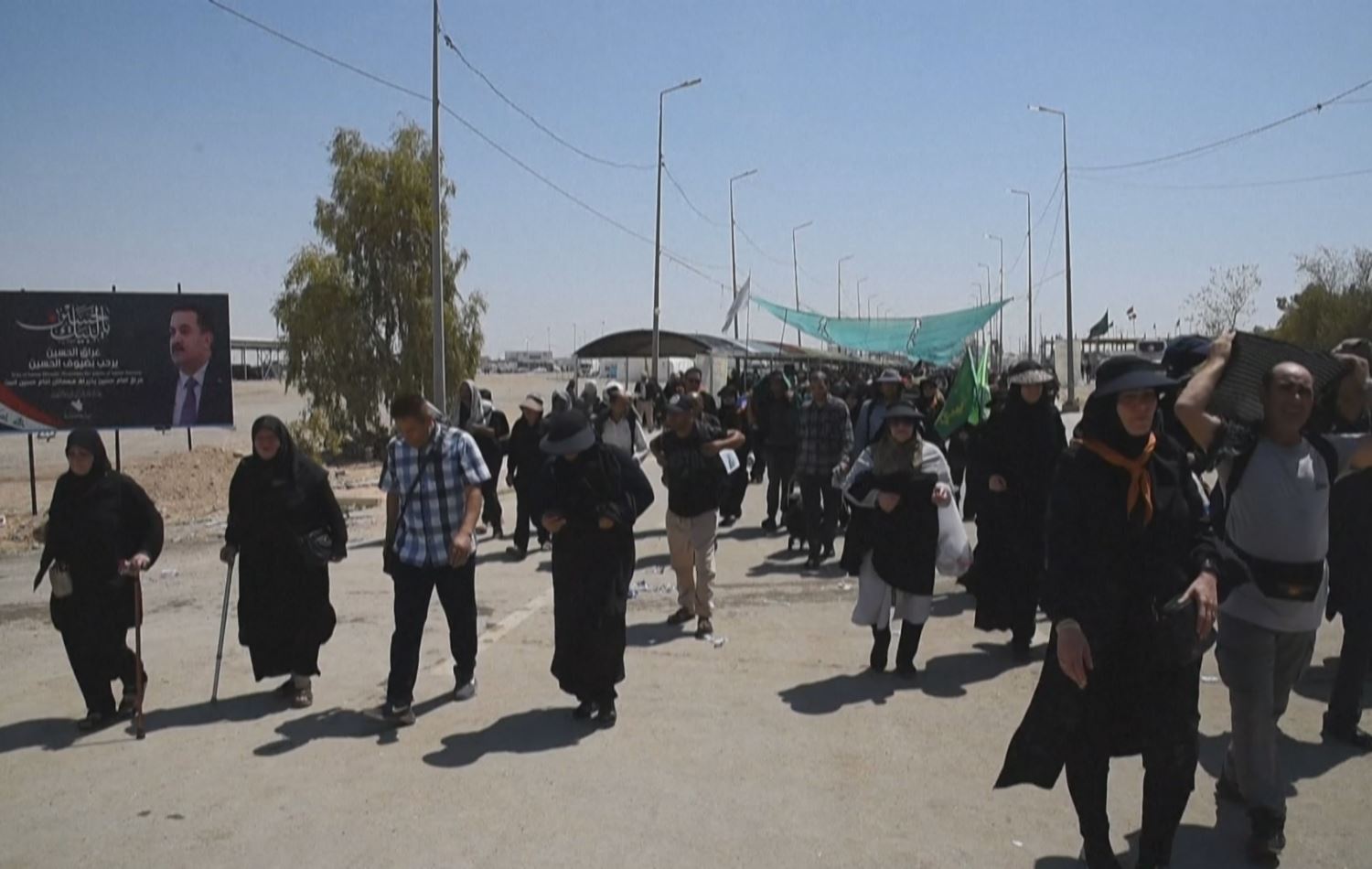 هاتنی زیارەتکارانی ئێرانی لە دەروازەی زرباتیەوە 