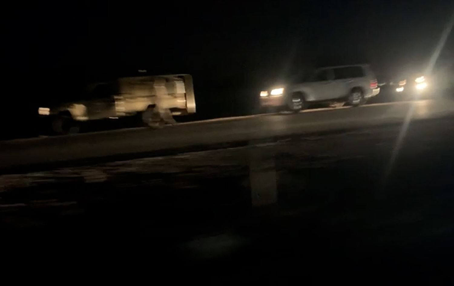 وێنەیەکی وەرگیراو لە گرتەی ڤیدیۆیی هێزە ئەمنییەکان لەنزیک مەخموور