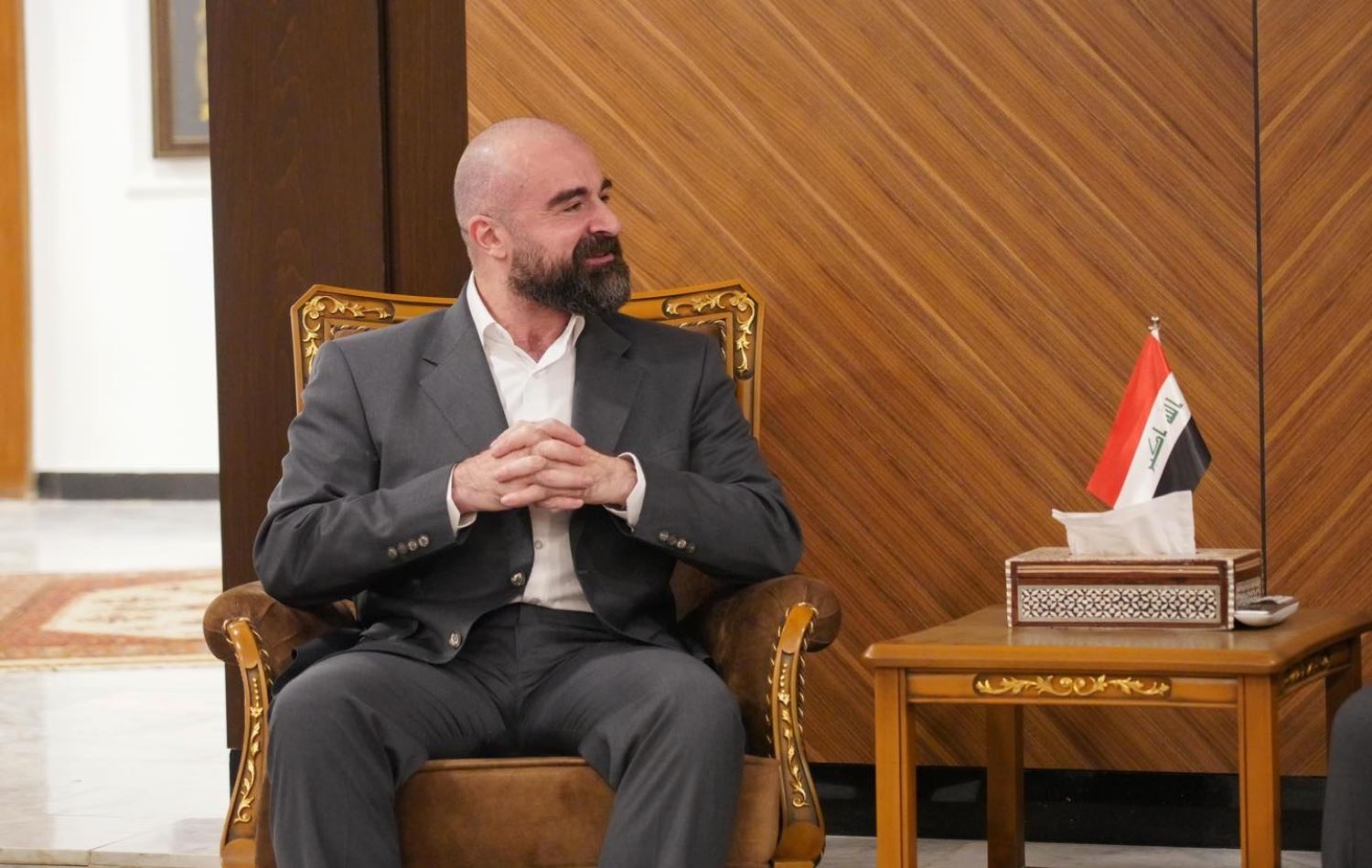 وێنەیەکی ئەرشیڤیی بافڵ تاڵەبانی لە کۆبوونەوەیەکی لە بەغدا