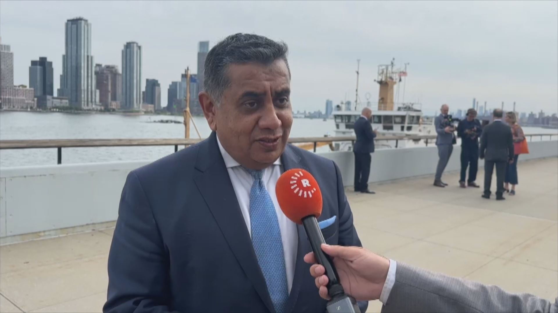 تاریق ئەحمەد، وەزیری دەوڵەتی بەریتانیا بۆ کاروباری رۆژهەڵاتی نێوەڕاست و باکووری ئەفریقا