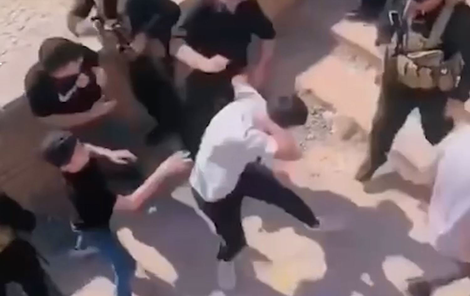 لێکۆڵینەوە لەگەڵ ئەو پۆلیسانە دەکرێت کە لەسەر قەڵای هەولێر لە مێرمنداڵێکیان دا