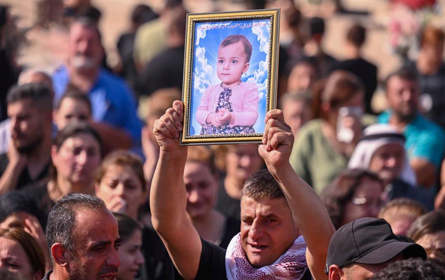 فاجعة وفاة الطفلة "ماريا" وأقربائها الثمانية في الحمدانية