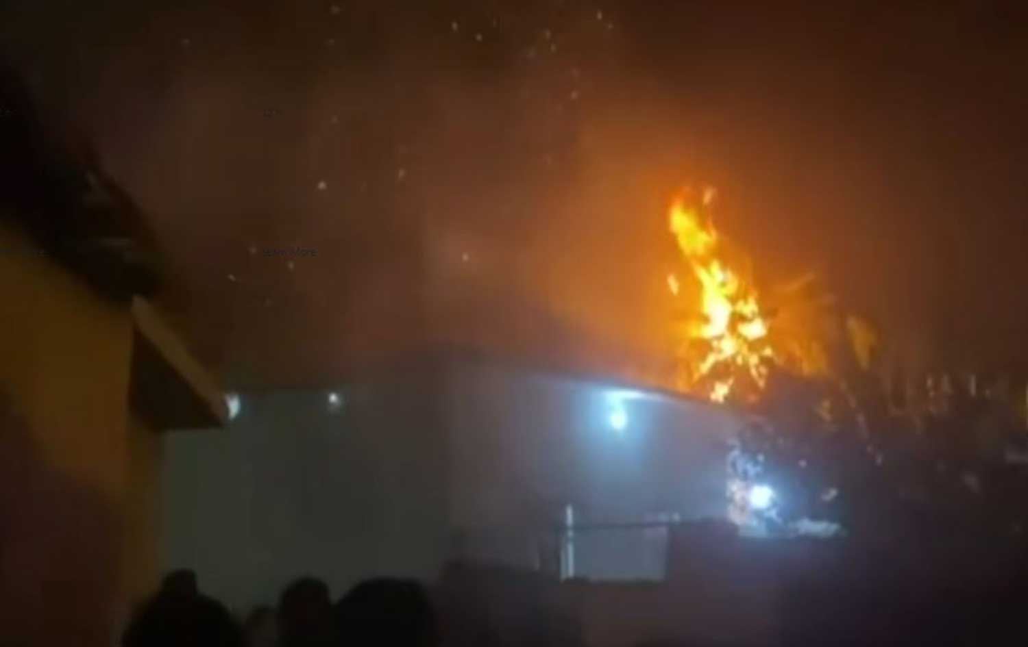 دیمەنی پاش هێرشە مووشەکیەکەی سەر کامپی مەخموور، وێنە : رووداو