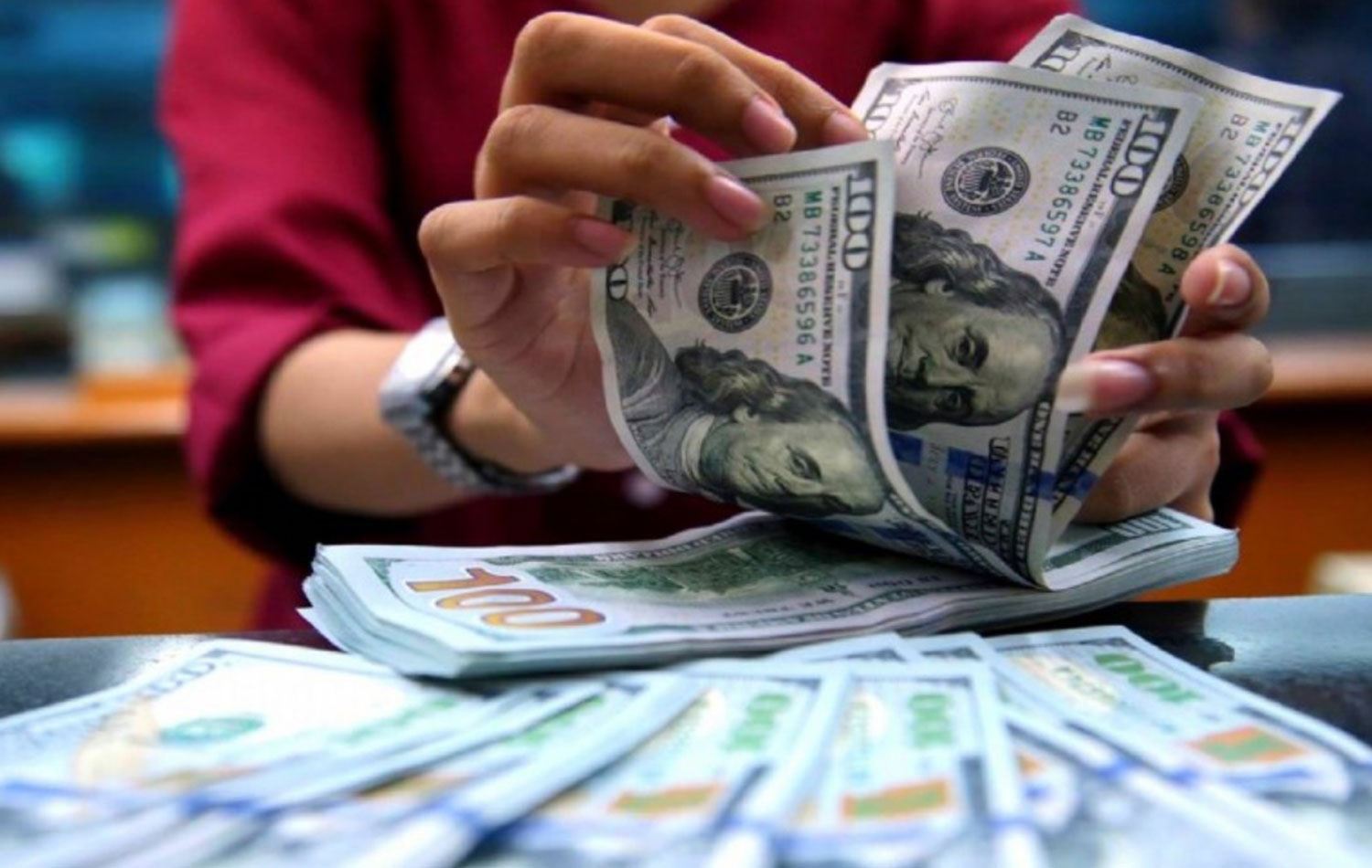 Dolar 28 lîre derbas kir / Wêne: Arşîv