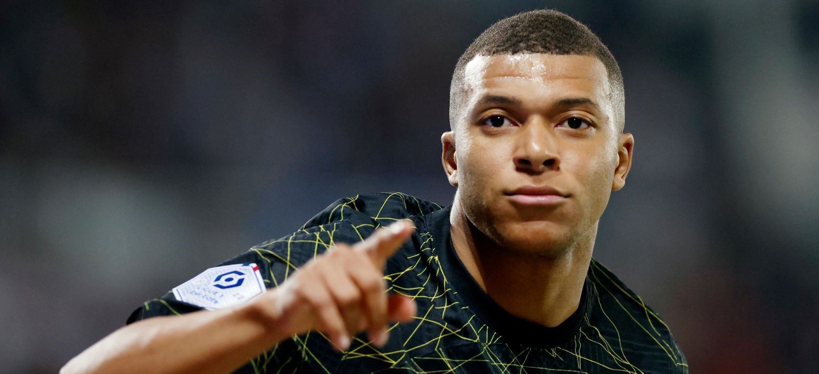 یاریزانێکی تەمەن 22 ساڵ شکست بە ئێمباپێ دەهێنێت