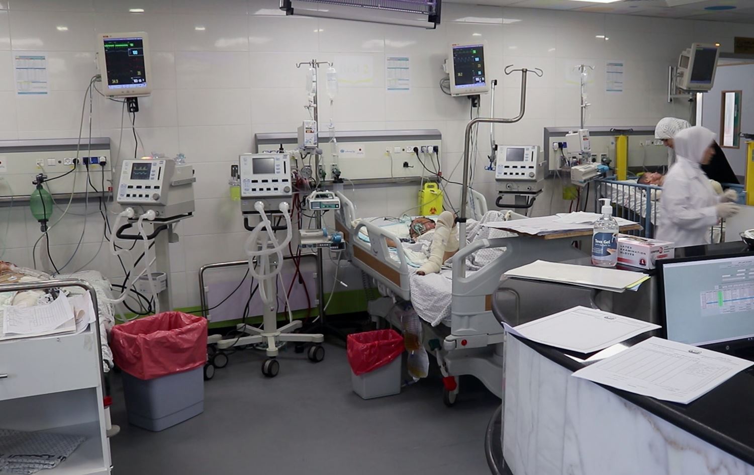 Gaza hospitals overwhelmed by wounded children, women