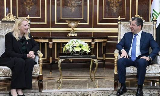 Başbakan Mesrur Barzani başkent Erbil’de Kanada'nın yeni Irak Büyükelçisi Kathy Bunka'yı kabul etti.