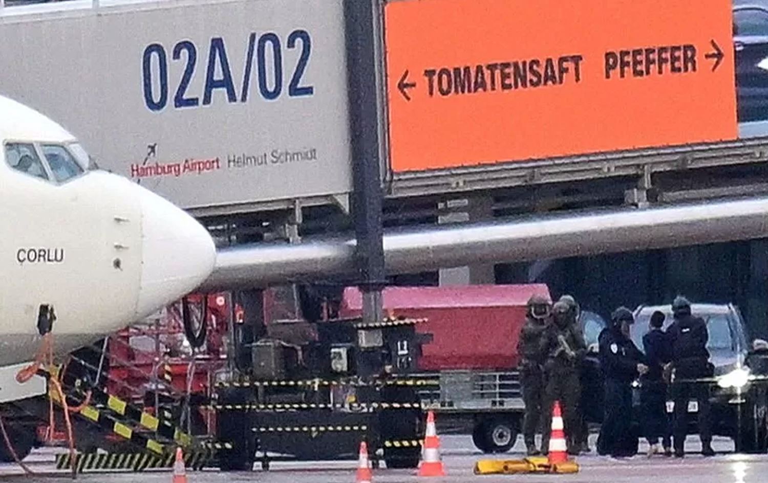 Hamburg Havalimanındaki rehine krizi sona erdi