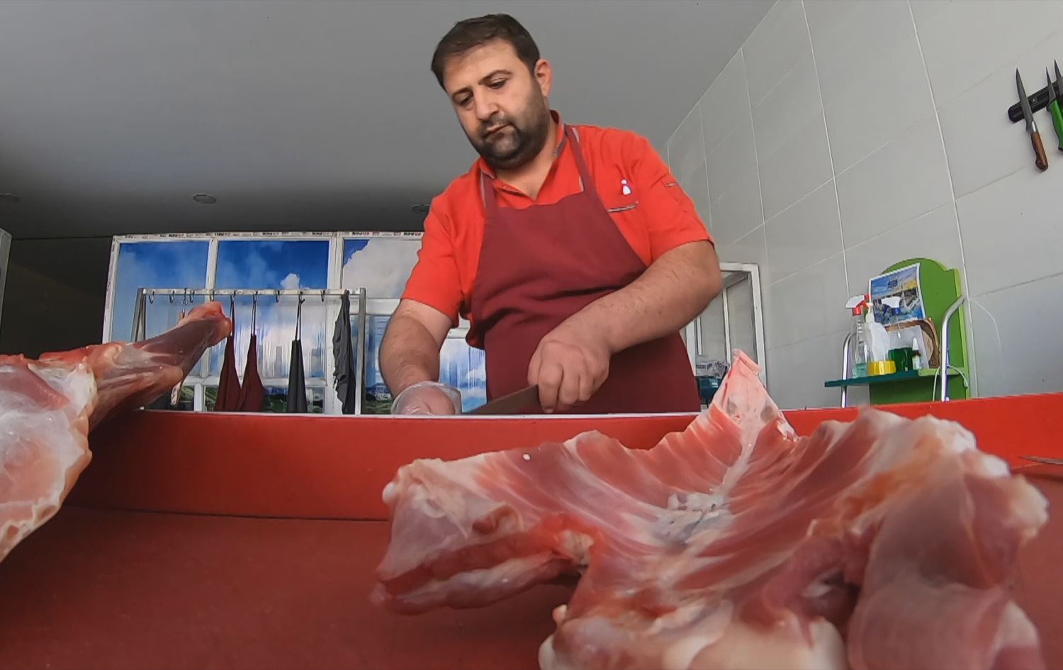 AMED - Xelk êdî nikare goştê sor bixwe