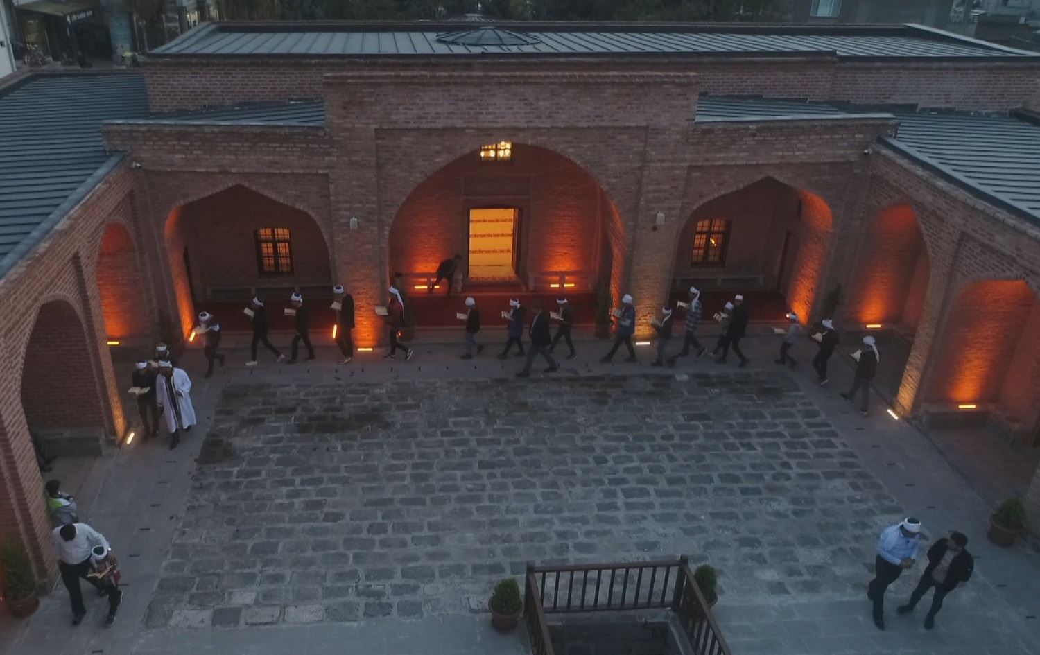 Mîr Şeref Medreseya Sor ava kiriye / Wêne û Vîdeo: Rûdaw