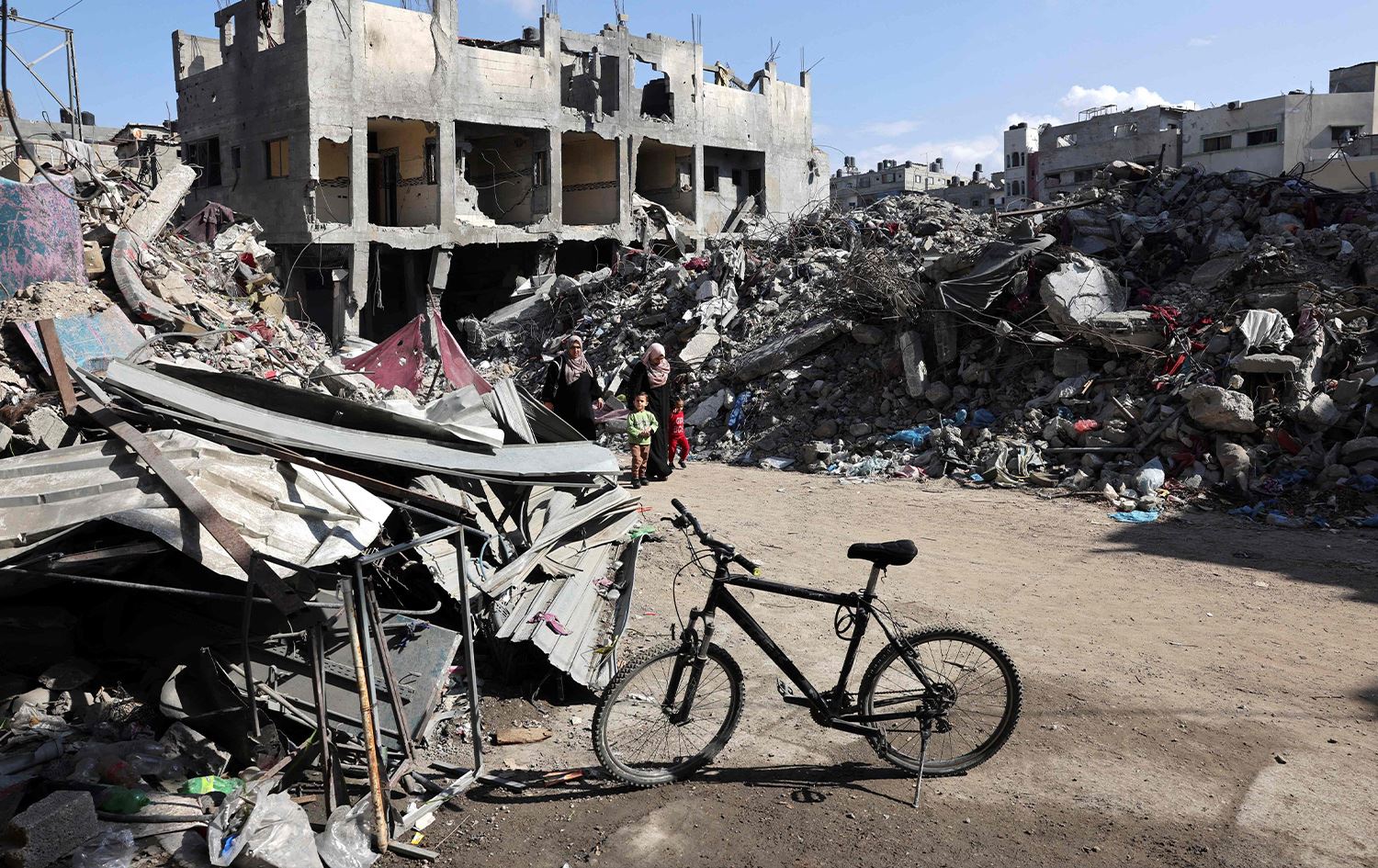 ئاوارەبوونی نابەدڵی خەڵك لە غەززە بەردەوامە و نەتەنیاهووش دەڵێت ناوەستن تاوەکو سەردەکەون