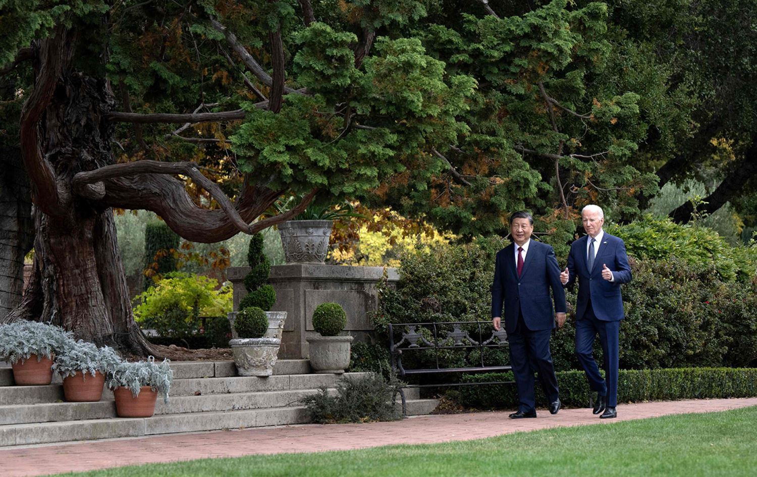 میوانداریکردنی "دیکتاتۆرێک" لە کۆشكێکی شاهانەدا