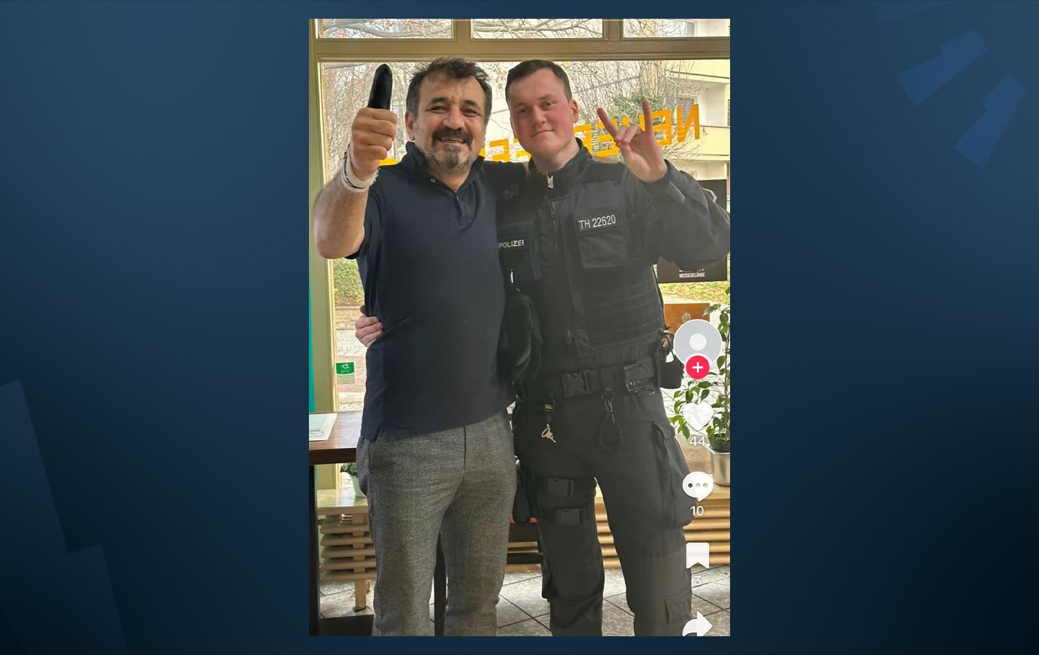 Xwediyê restorantê û polîsê Alman/Wêne: Medyaya Civakî