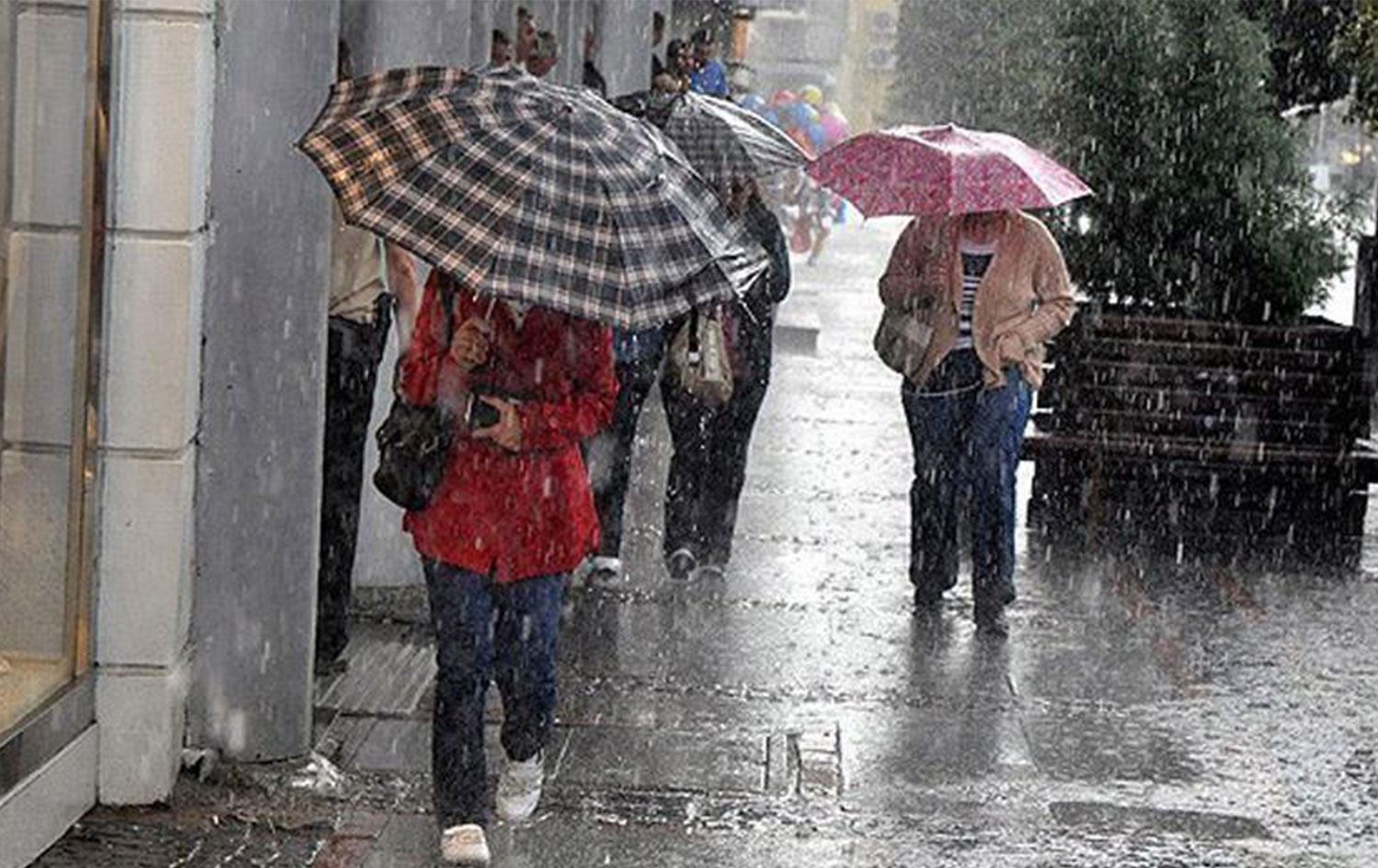 Meteorolojiden gök gürültülü sağanak yağış... | Rudaw.net
