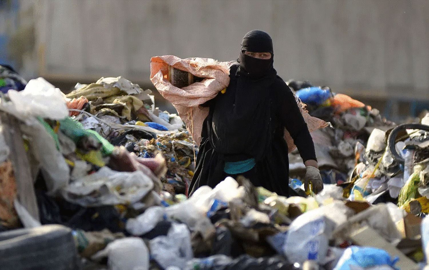 الفقر في ذي قار يتجاوز الـ 30% وإيقاف التعيينات يفاقمه