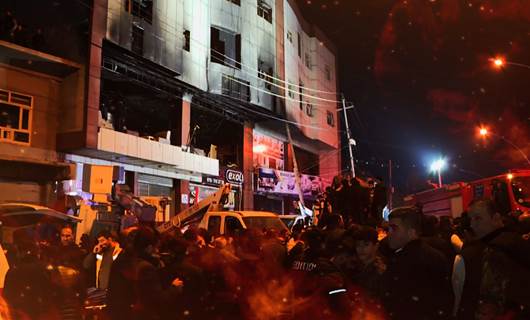 مشهد من حريق المبنى في سوران - رووداو 