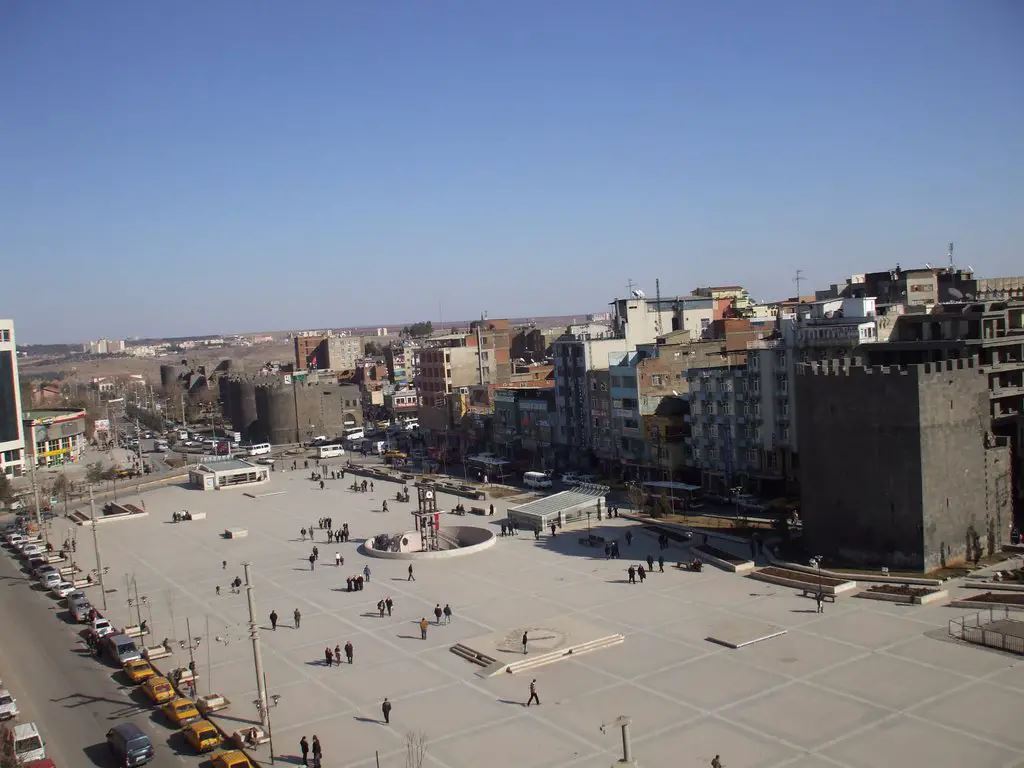 لە ساڵی 2014 ناوی گۆڕەپانی داغکاپی گۆڕدراوە بۆ گۆڕەپانی شێح سەعید، وێنە: Nejat SATICI