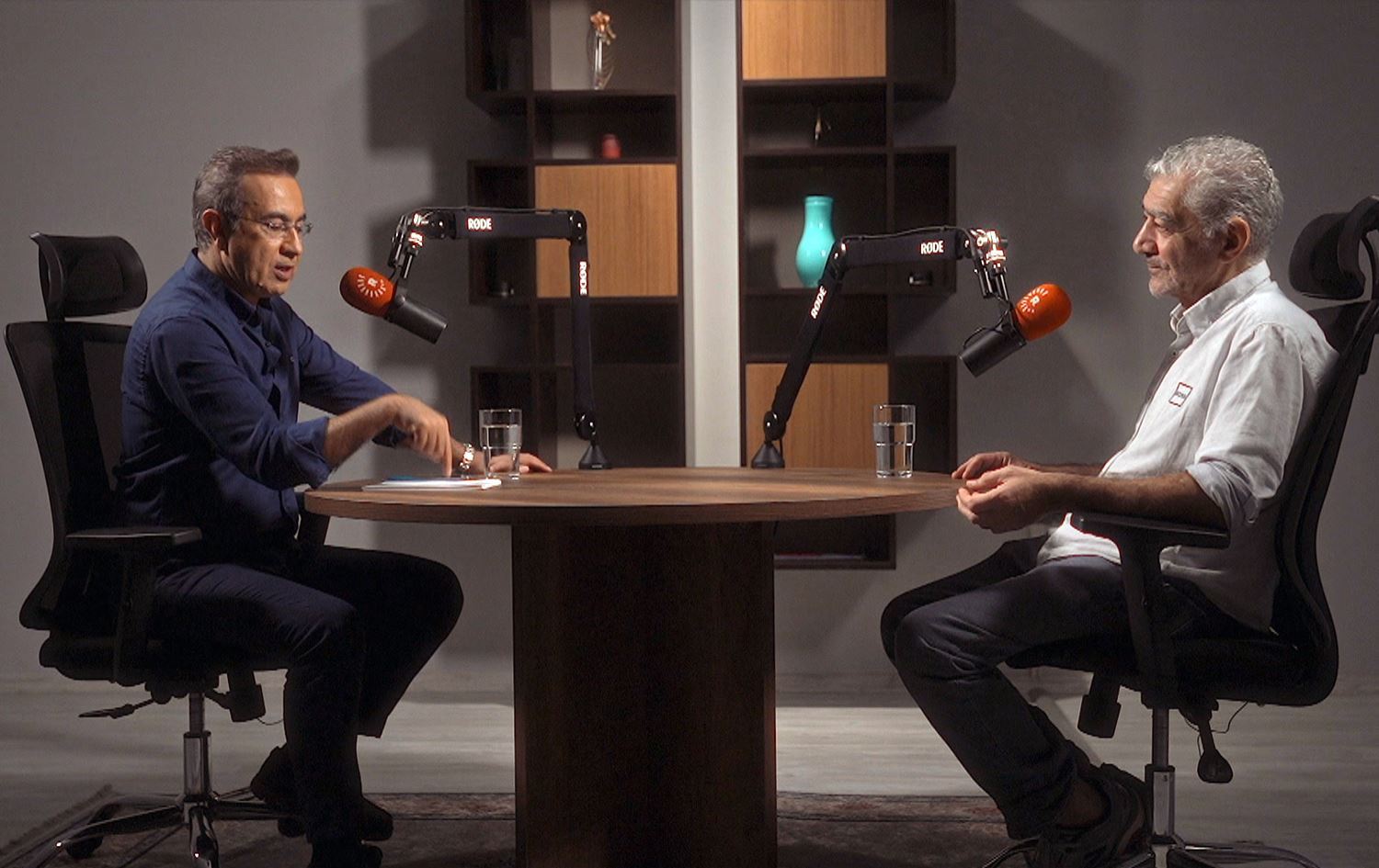 Dilbixwîn Dara û Ciwan Haco