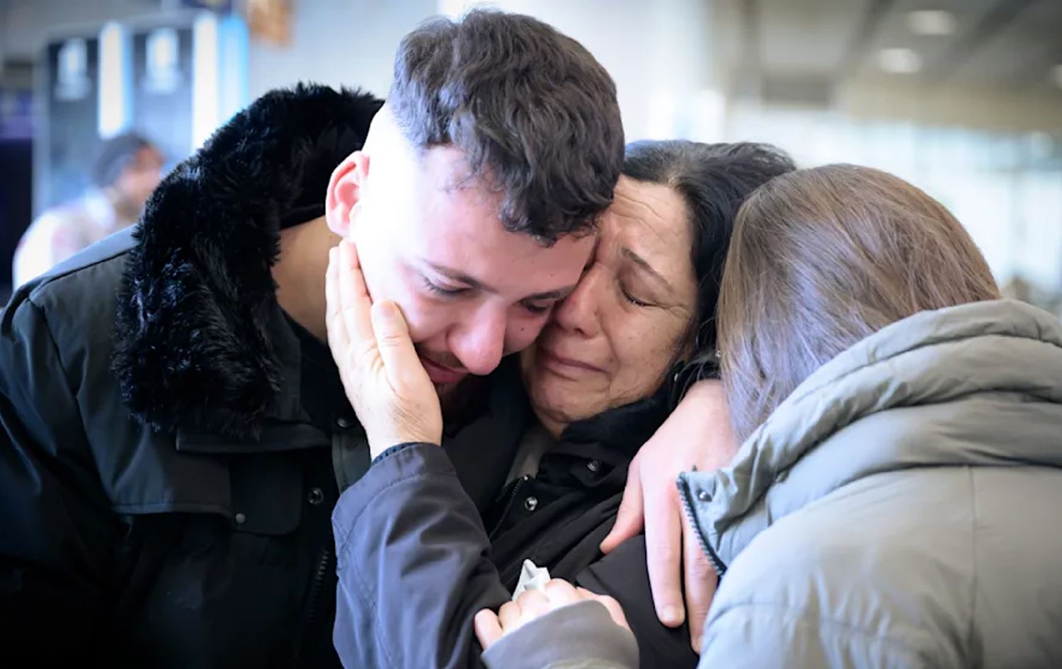 Aştî Ebdî xatir ji malbata xwe dixwaze/Wêne: Stefan M. Prager