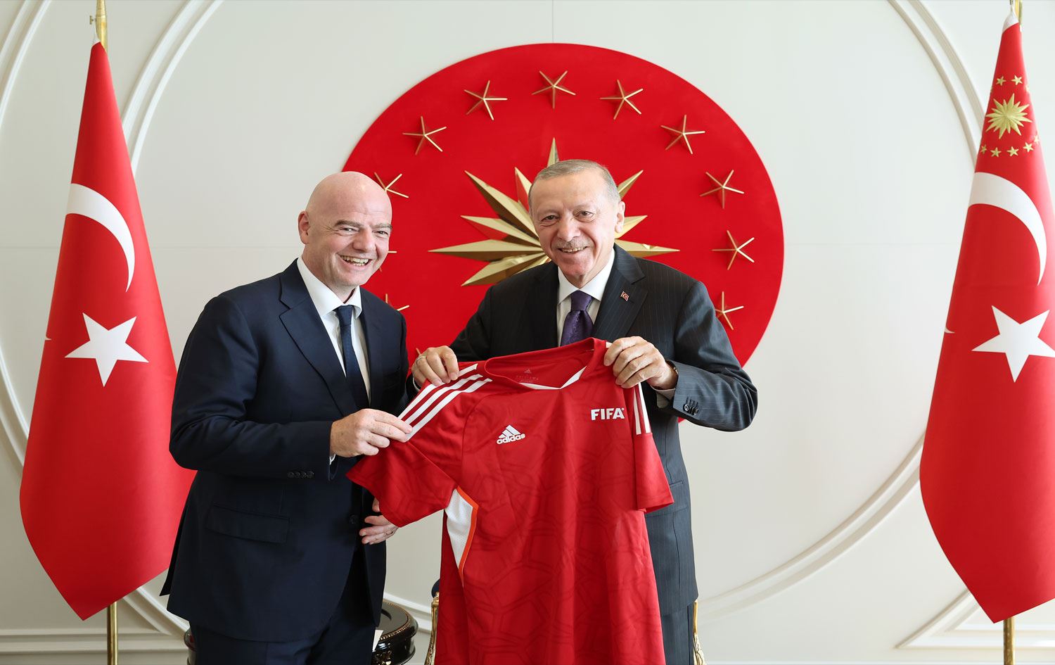 FIFA Başkanı Gianni Infantino ve Türkiye Cumhurbaşkanı Recep Tayyip Erdoğan
