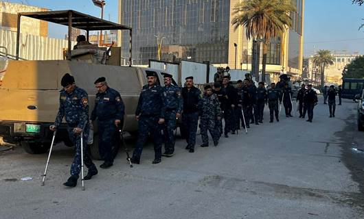 جانب من اليوم اليوم للاقتاع الخاص لانتخابات مجالس المحافظات في العراق 