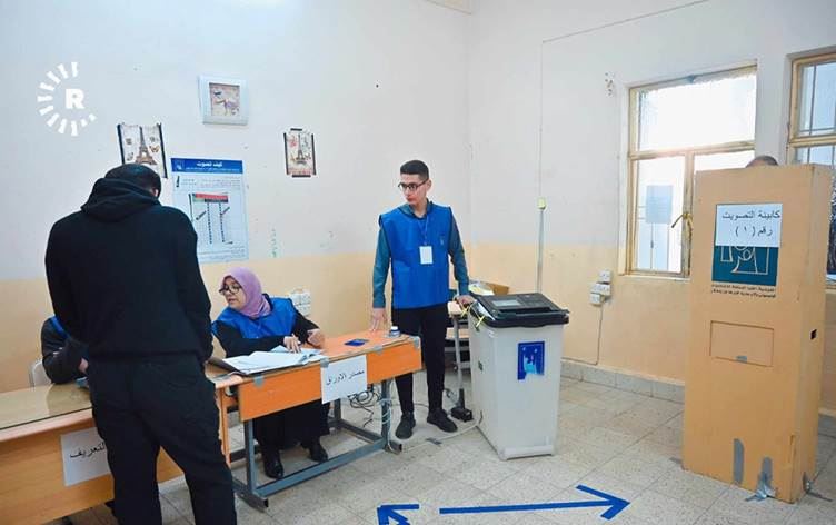 Kerkük'te bir oy verme merkezi / Foto: Blind Tahir / Rûdaw