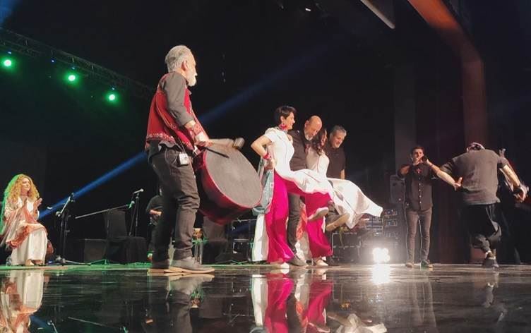 İstanbul'da Rastaklı 'Şevi Yelda' konseri