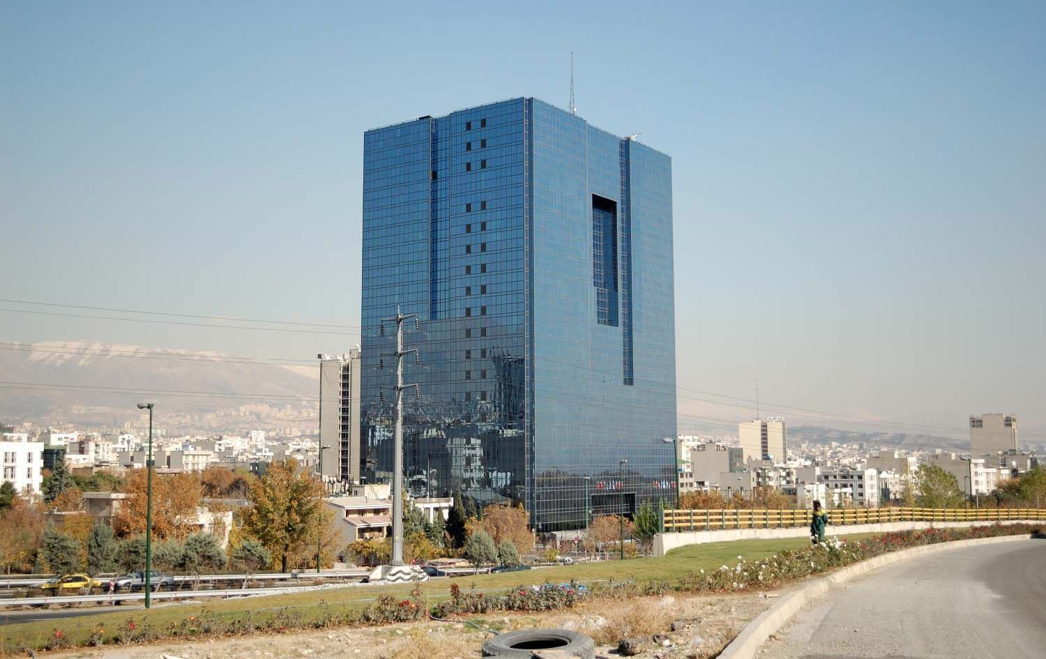 بانکی ناوەندیی ئێران: لە شەش مانگی یەکەمی ئەم ساڵ ئابوورییەکەمان 4.7% گەشەی کردووە