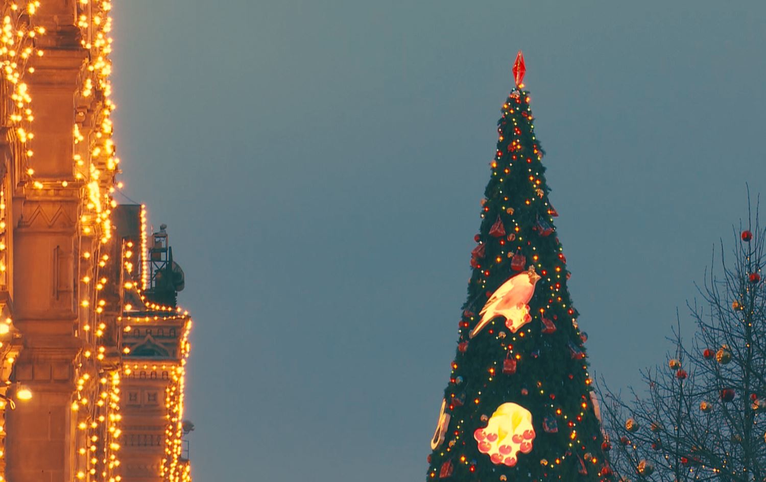 A christmas tree decorated in Moscow. Photo: Rudaw