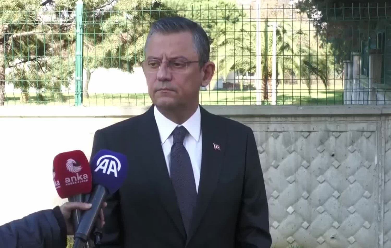 Özgür Özel Manisa'sa soruları cevapladı. / ANKA