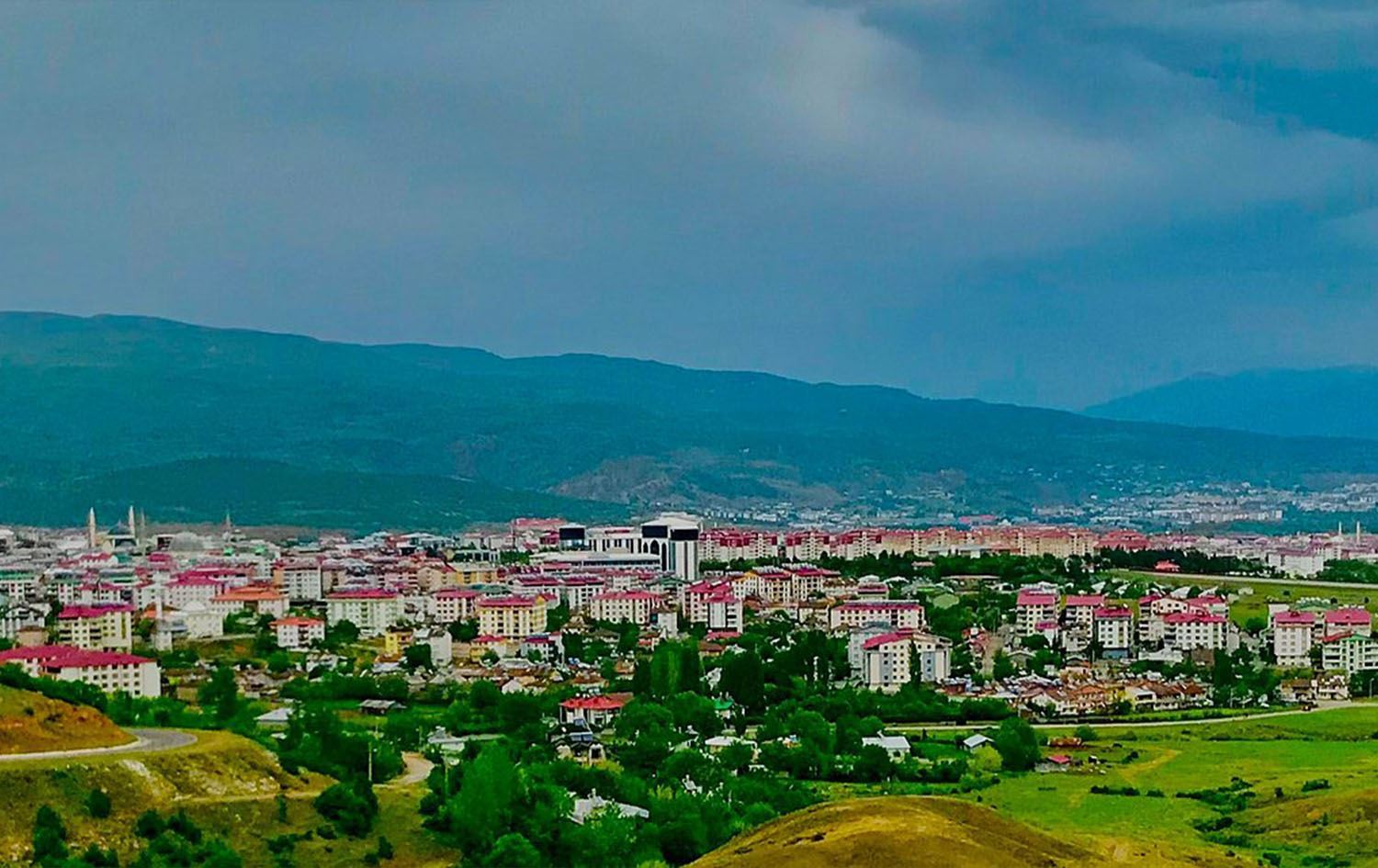 دیمەنێکی پارێزگای چەولیگ لە باکووری کوردستان