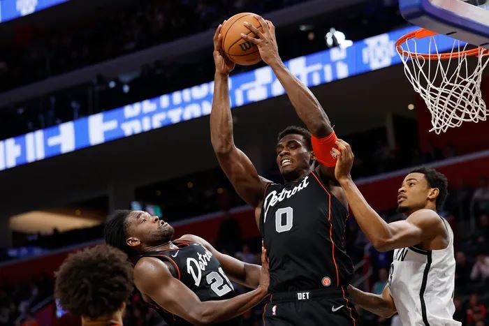 دیترۆیت پیستنس و بروکلین نێتس 