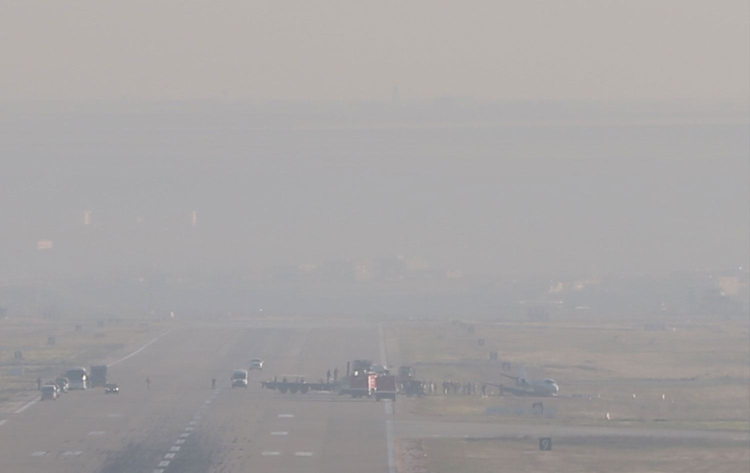Diyarbakır Havalimanı'nda özel jet pistten çıktı / Foto: AA