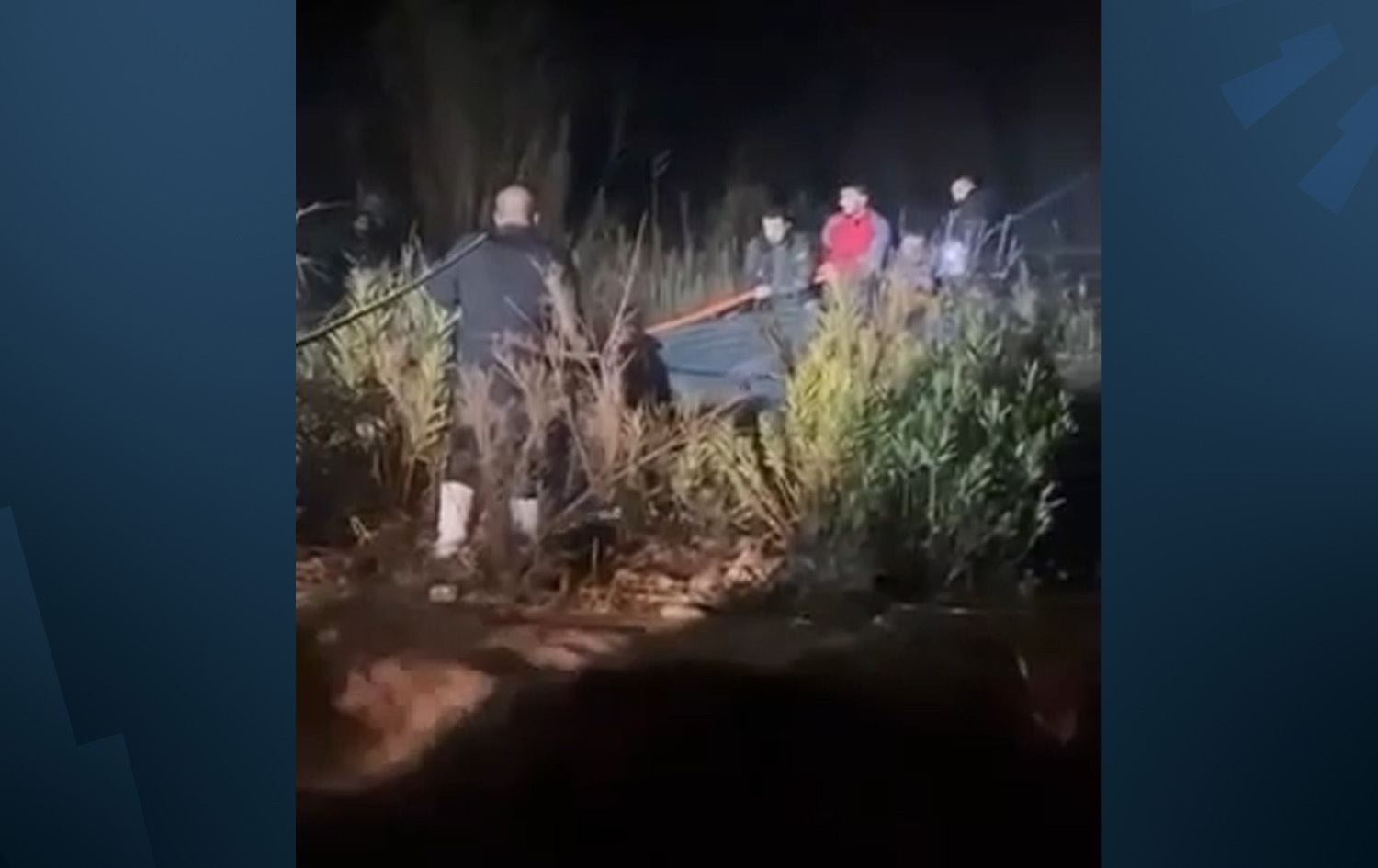 بەهۆی دروستبوونی لافاو چوار گەنجی گوندێکی دهۆک لە ئۆتۆمبێلەکەیان گیردەخۆن و رزگار دەکرێن