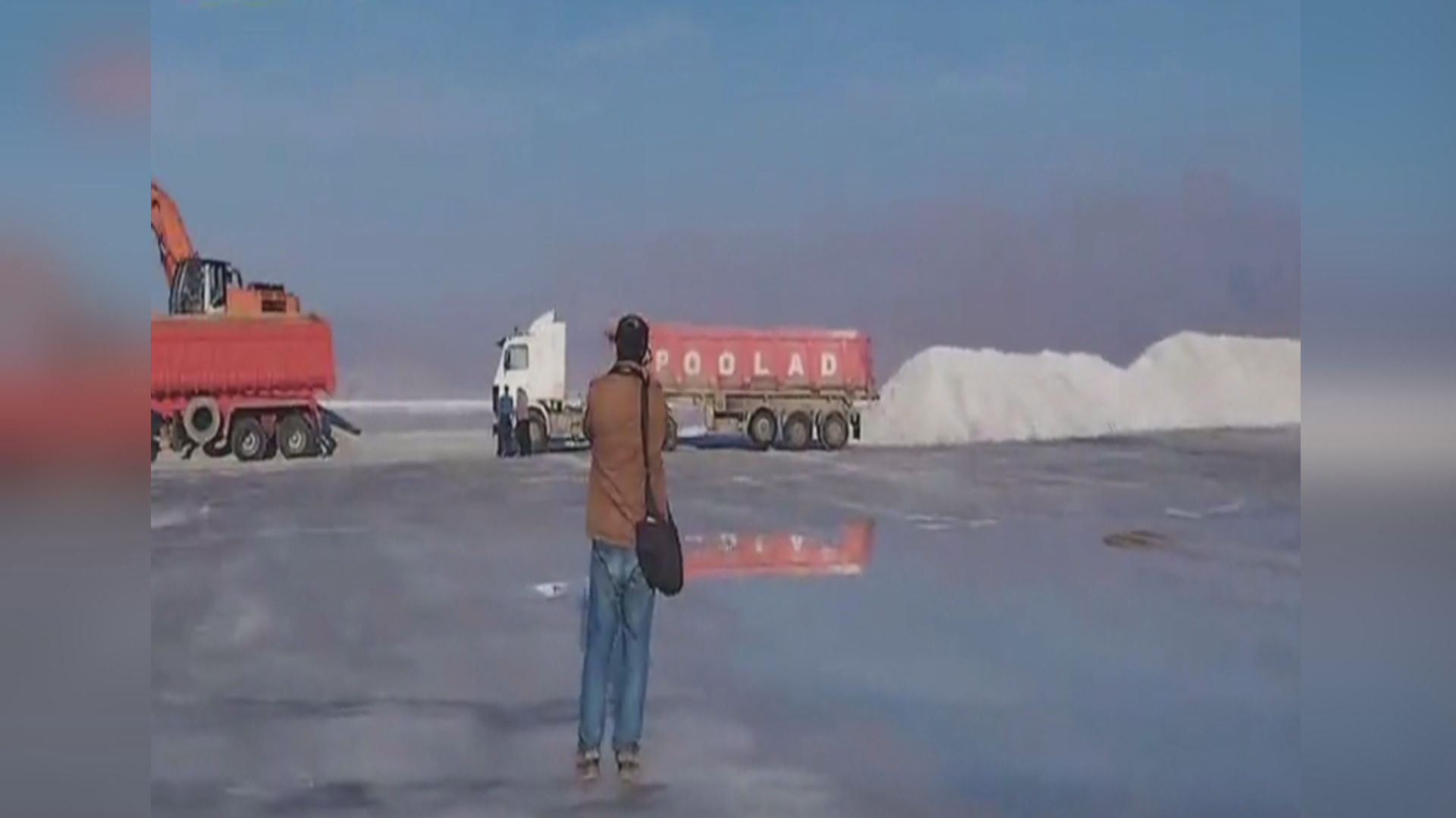 کەناراوەکانی دەریاچەی ورمێ بۆ رێگری لە خوێ بارین دادەپۆشرێن