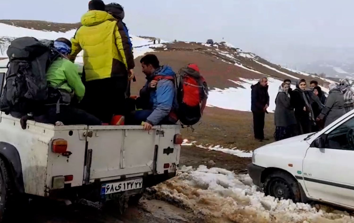 چوار شاخەوان لە چیایەکی رۆژهەڵاتی کوردستان ژێر رنووی بەفر کەوتوون