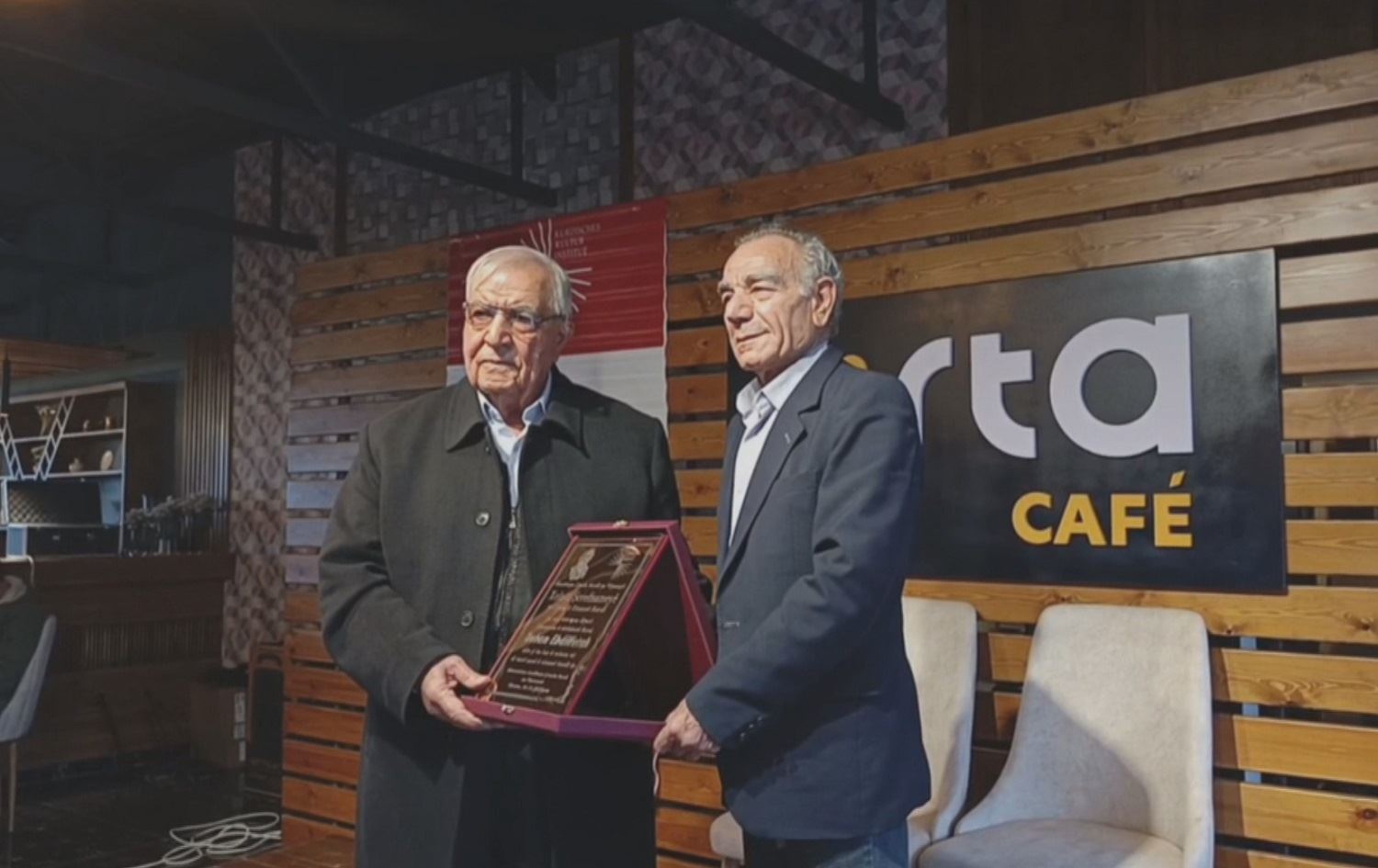 Deham Ebdulfettah Xelata Şerefnameyê wergirt