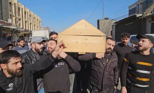 جنازة الشاب اللبناني محمود ابو هادي الذي قتل في مطعم ببغداد