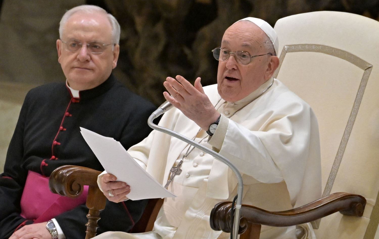 Pope Francis expresses solidarity with Erbil attack victims