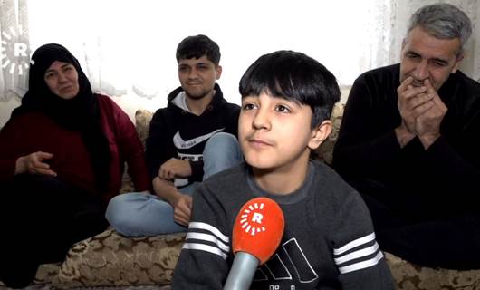 STENBOL - Malbata Efrînî banga alîkariyê dike: Divê her du zarokên wan bên dermankirin