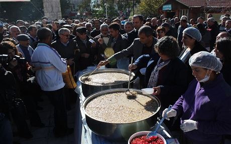 Şaredariya Dêrsîmê aşûre belav kir